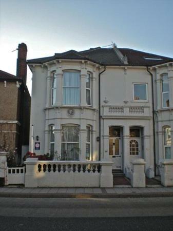 Bed and Breakfast Hamilton House Саутси Экстерьер фото